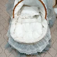گهواره چوبی حصیری  کارشده باتور و مروارید