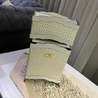 سطل و جای دستمال کاغذی