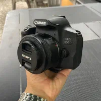 دوربین Canon 850d با لنز 50mm f1.8