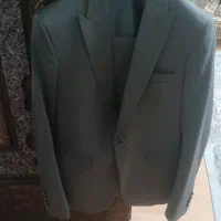 کت وشلوار وجلیقه