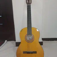 گیتار تمیز در حد نو