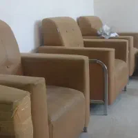 صندلی چرخدار. میز اداری و مبل هفت نفره