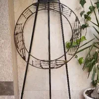پایه گل فلزی