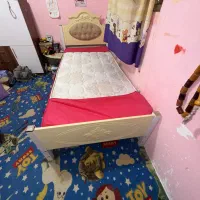 تخت خواب تک‌نفره