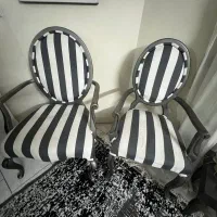 مبل ۷ نفره و میز غذاخوری ۶ نفره و عسلی ومیز وسط