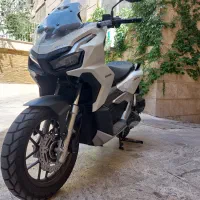 هوندا ADV 160 سفید مات