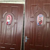 در حمام دستشویی