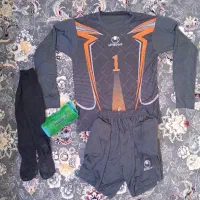فروش یک عدد لباس دروازه بانی