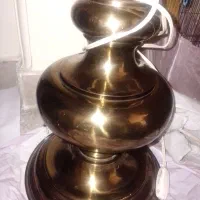 یک عدد آباژور ایستاده کاملاً سالم