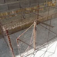 قفس فلزی پوشیده با  توری فلزی