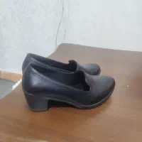 کفش سایز ۳۷
