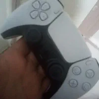 دسته ps5 سفید تمیز کارکرده و سالم