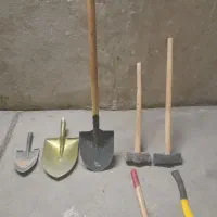 پتک..بیل..بیلچه