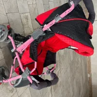 کالسکه قرمز مشکی