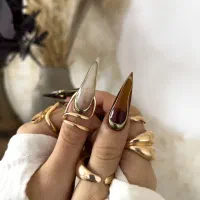 نیازمندمدل رایگان جهت کاشت ناخن قالب بادیزاین روسی