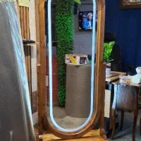 آیینه ایستاده چوبی و فلزی