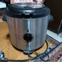 سرخ کن اصلا استفاده نشده کاملا سالم وبشرط تضمینی