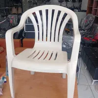 صندلی پلاستیکی
