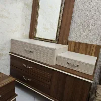 میز آرایشی با تجهیزات کامل و آینه اشانتیون
