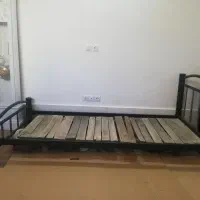 تخت خواب فلزی