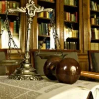 وکیل پایه یک دادگستری