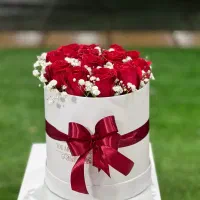 باکس گل رز خاص و زیبا کد۱۳۰۳ گلاریس