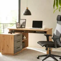متقاضی کار در دفتر ،شرکت و یا مطب
