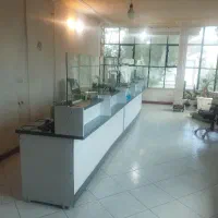 کانتر و صندلی