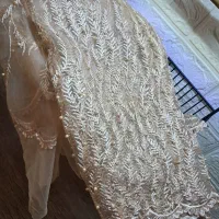 پارچه دانتل مرواریدپرس/کرمی گلبهی/۲متر۱۰سانت نو