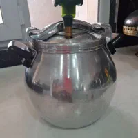 زودپر ۶ لیتری در حد نو مارک خاتم