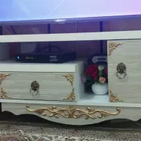 میز تلویزیون سلطنتی