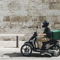 استخدام پیک موتوری شیفت عصر (آنلاین شا‌پ)