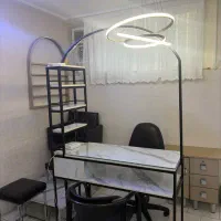 درصد یا اجاره میز ناخن به ناخنکار ترجیحا با مشتری