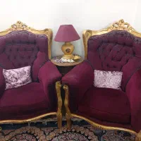 دو دست مبل راحتی به همرا میز ناهار خوری
