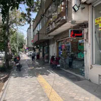 ساختمان-مسکونی-اداری-بر-خیابان-جی