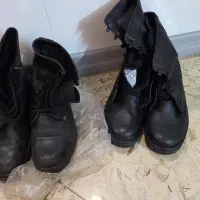 دو عدد پوتین کاملا نو سایز ۴۳