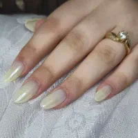 کاشت ناخن حرفه ای