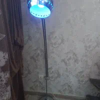 آباژور ایستاده