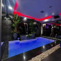 اجاره سوییت استخر دار و جکوزی دار مبله فول امکانات