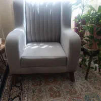 دو عدد مبل تک‌نفره