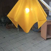 آباژور ایستاده
