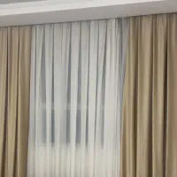 دو عدد پرده پلیسه مخمل کالیفرنیا کرم رنگ