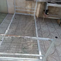 تخت فلزی سالم و مقاوم