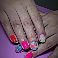 ناخنکار حرفه ای اصفهان خانه اصفهان