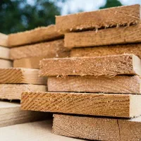 فروش انواع چوب روسی و تخته بنایی