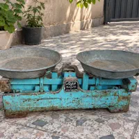 ترازوی قدیمی