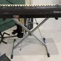ارگ کیبورد رولند Roland E15 ایتالیا