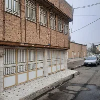 ساختمان ۱۴۰متردوطبقه زیرزمین وهمکف سن ششدانگ