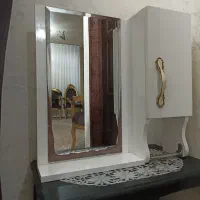 آینه دست شویی یک عدد سالم بدون خط و خش در حد نو