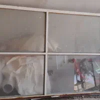 در فلزی  با شیشه سالم